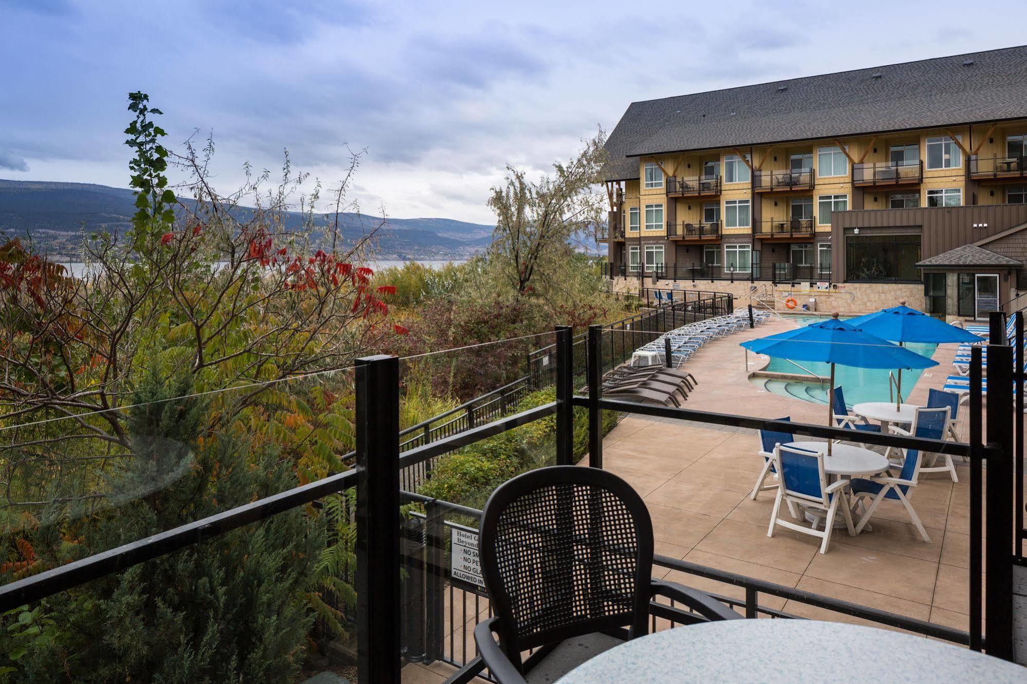 Summerland Waterfront Resort & Spa Exterior foto