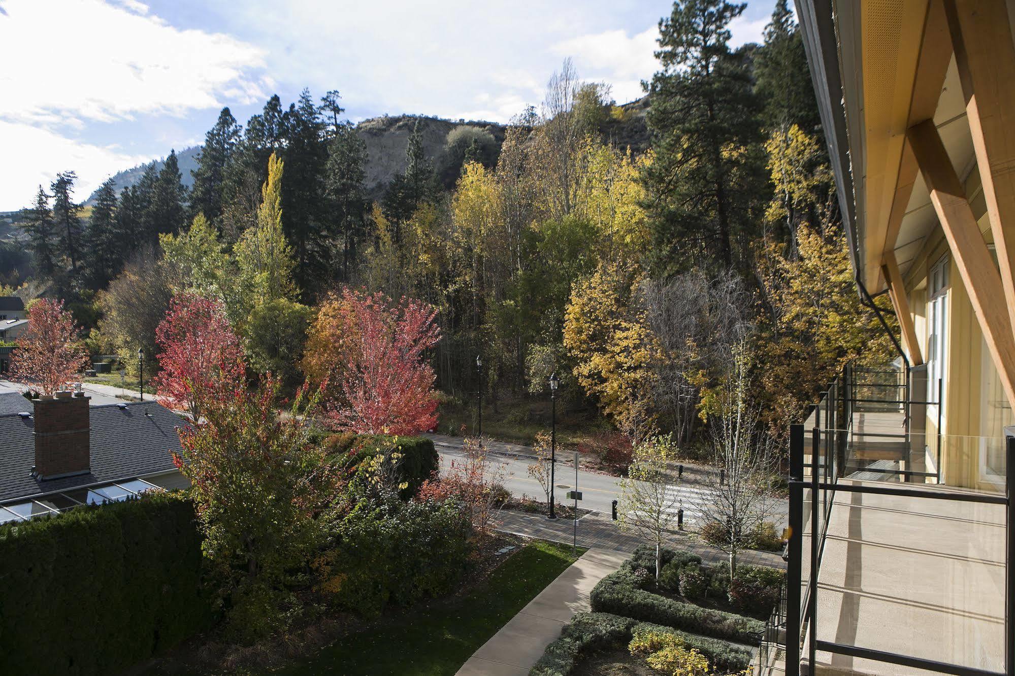 Summerland Waterfront Resort & Spa Exterior foto